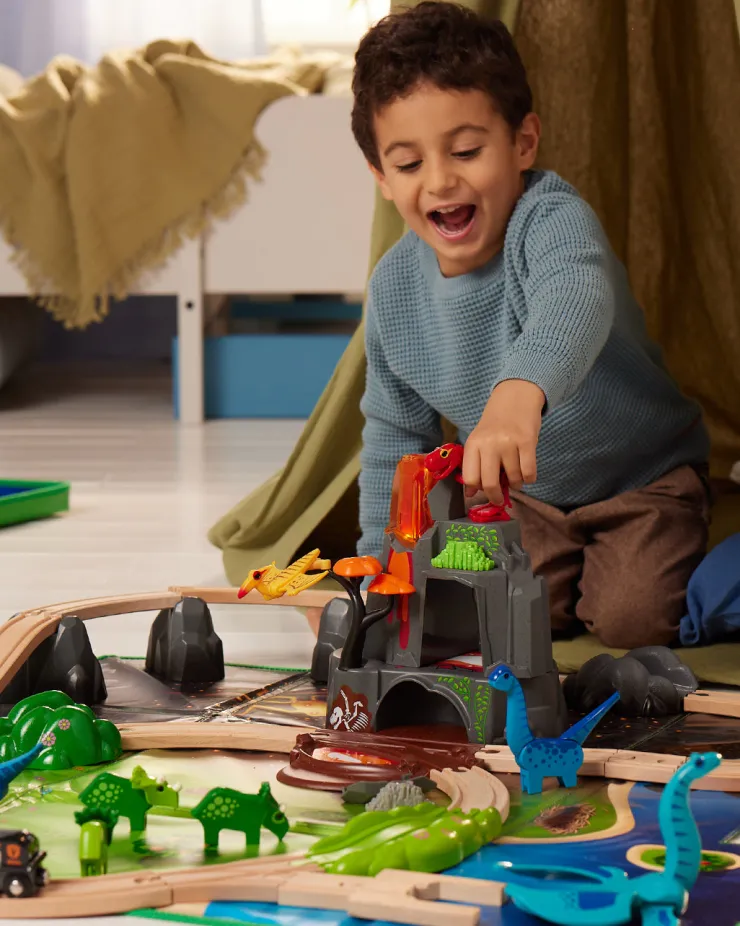 Brio Wooden Toys | Trains & Train Sets>Dinosaur Deluxe Set 45 pieces