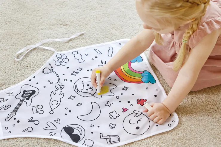 HAPE Kitchen & Food | Drawing, Colouring & Painting>Colour Me Apron Set