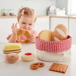 HAPE Pretend Play | 12 Months+>Toddler Bread Basket