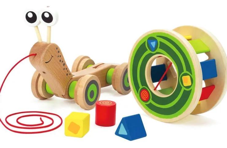 Hape Wooden Toys | Push & Pull Toys>Walk-A-Long Snail