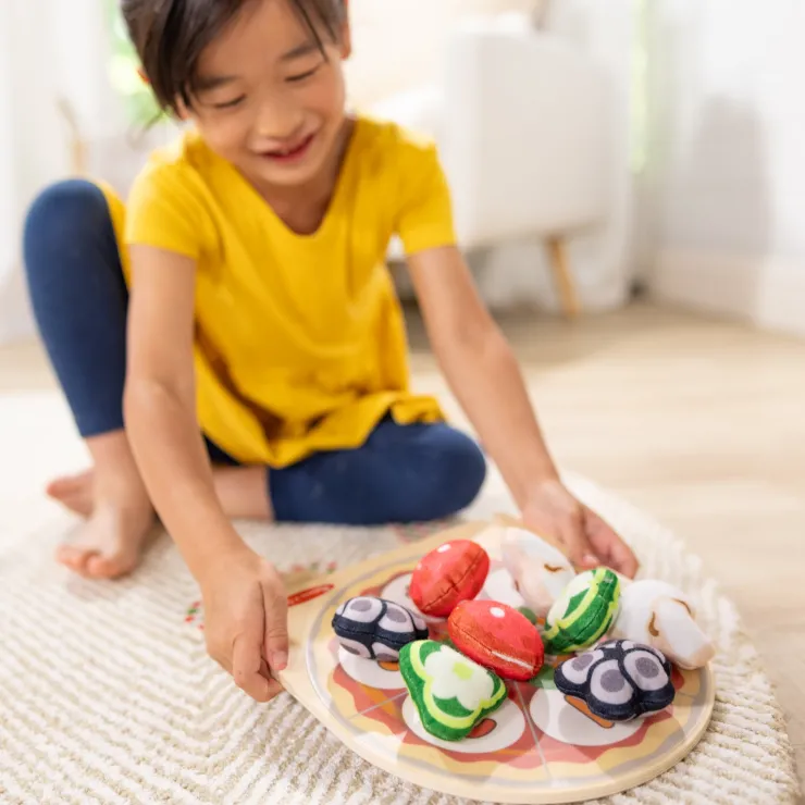 Melissa & Doug Pretend Play | Kitchen & Food>Pizza Topping Toss